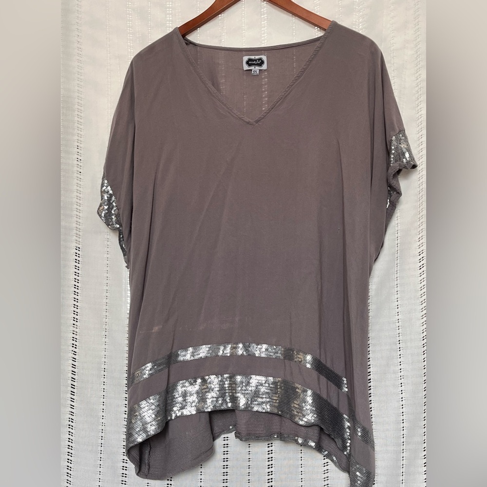 Mud Pie Gray Over Size Short Sleeve Top with Silver Sequin Accents